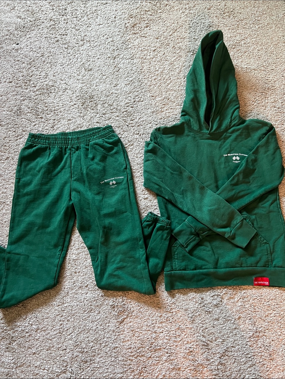 The Marathon Kids Green Hoodie & Sweatpants Set size Small/Medium 10/11 years